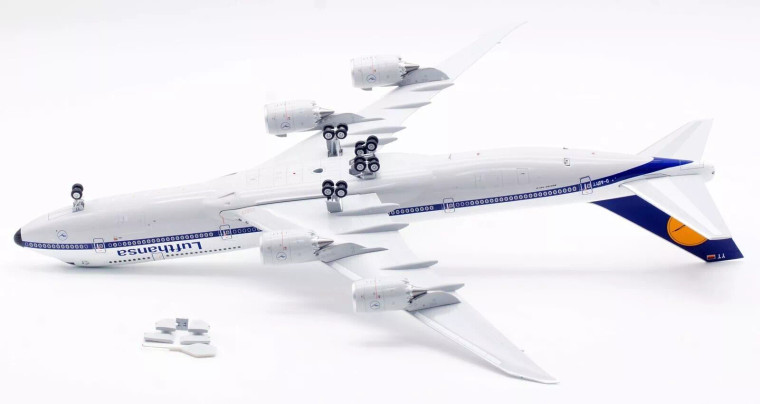 SQ Wings Lufthansa Boeing 747-8 D-ABYT L2056 Scale 1:200