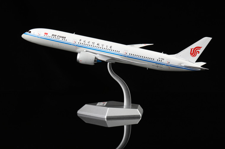 SQ Wings Air China Boeing 787-9 B-1368 L2049 Scale 1:200