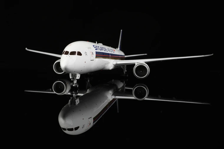 SQ Wings Singapore Airlines Boeing 787-10 9V-SCN L2038 Scale 1:200