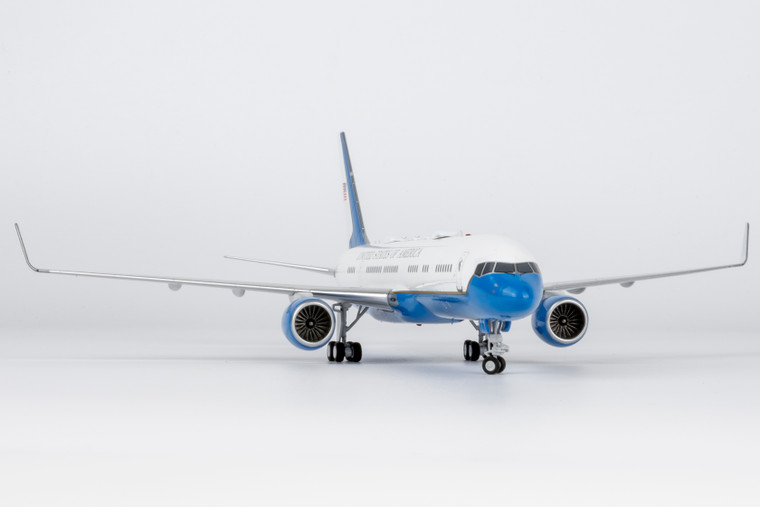 NG Models U.S. Air Force C-32A (757-200) 19-0018 42042 Scale 1:200