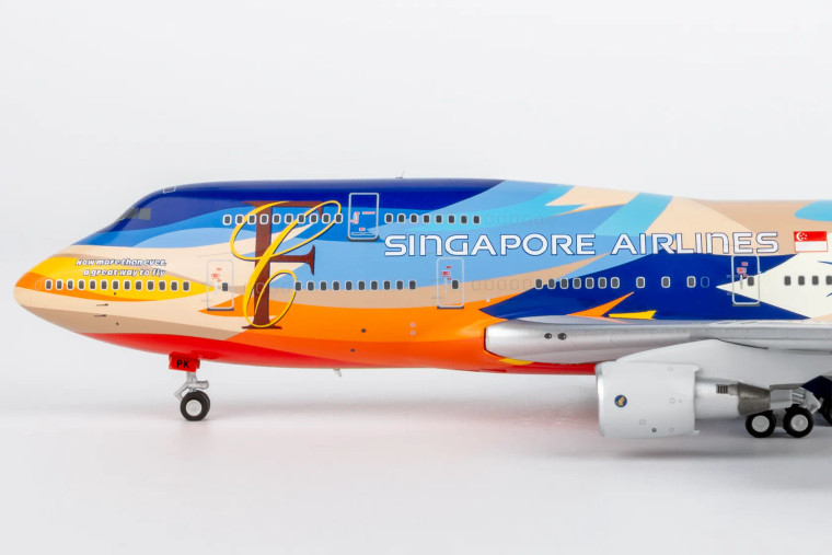 NGmodels 1:400 B747-400 シンガポール航空 9V-SPK NG Models Singapore Airlines 747-400 Reg: 9V-SPK Tropical livery