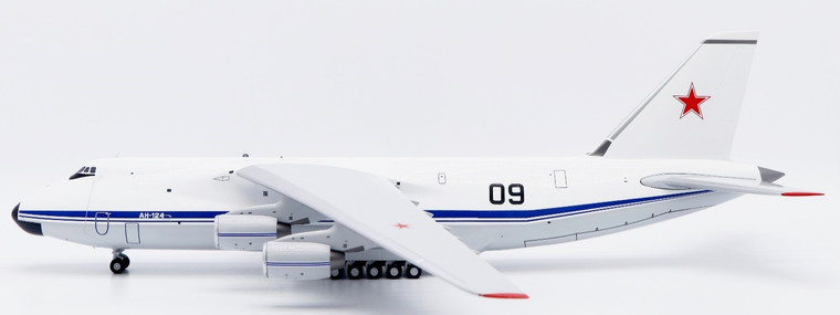 JC Wings Soviet Air Force Antonov An-124 Reg: 09 XX20702 1:200