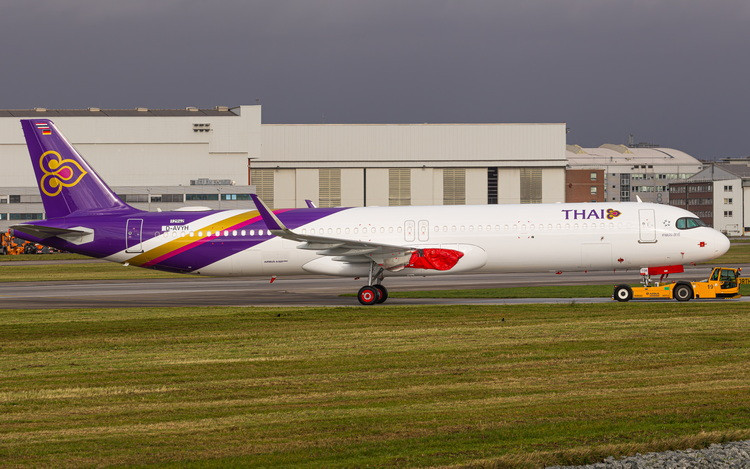 Phoenix Model Thai Airways A321neo HS-TOB 12060 Scale 1:400