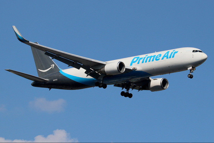 Phoenix Model Amazon Prime Air B767-300ER N367AZ 04675 Scale 1:400