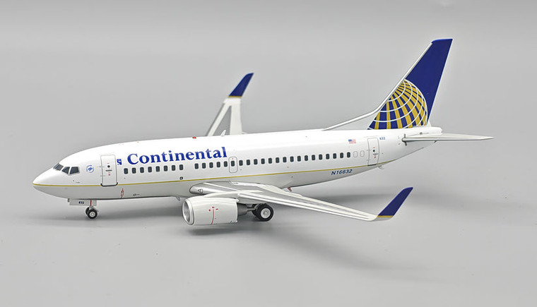 InFlight200 Continental Airlines Boeing 737-524 N16632 IF735CO0825