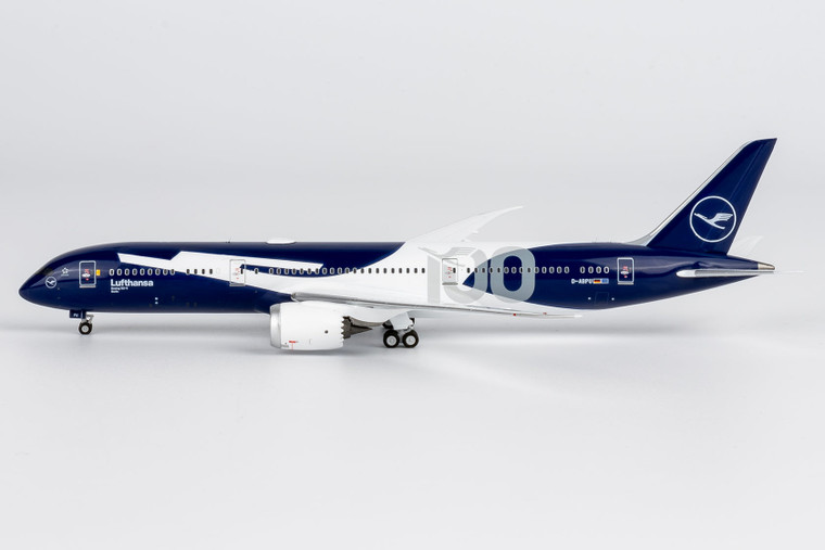 ✈Boeing787 DreamLiner／BIGモデルです ✈Boeing787 DreamLiner／BIGモデルです NG Models ULTIMATE Lufthansa