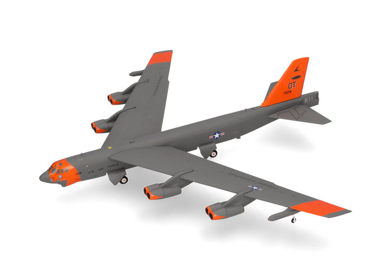 Herpa Wings U.S. Air Force Boeing B-52H Stratofortress - 49th Test and Evaluation Sqn - "Test orange" livery HE573726 Scale 1:200