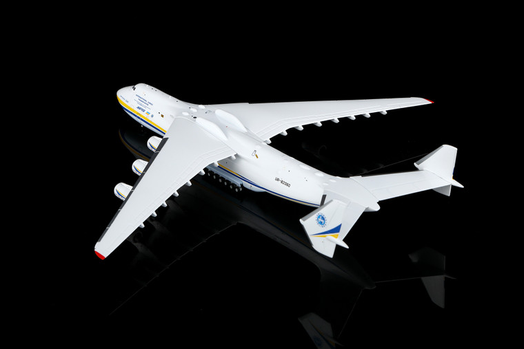 HX Models Antonov AN-225 UR-82060 An22504 Scale 1:400