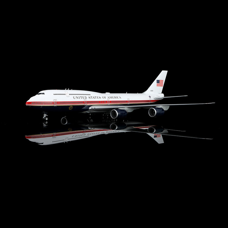 SQ Wings UNITED STATES OF AMERICA B747-8 30000 Air Force One L2280 Scale 1:200