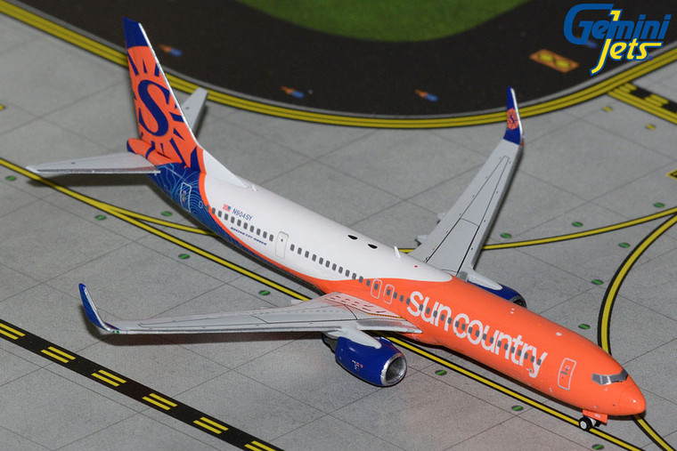 Sun Country Airlines Boeing 737-900ER Reg: N904SY GJSCX2407 Scale 1:400