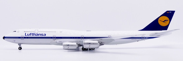 JC Wings Lufthansa Boeing 747-8 "Retro" Reg: D-ABYT Retro With Stand XX20454 Scale 1:200