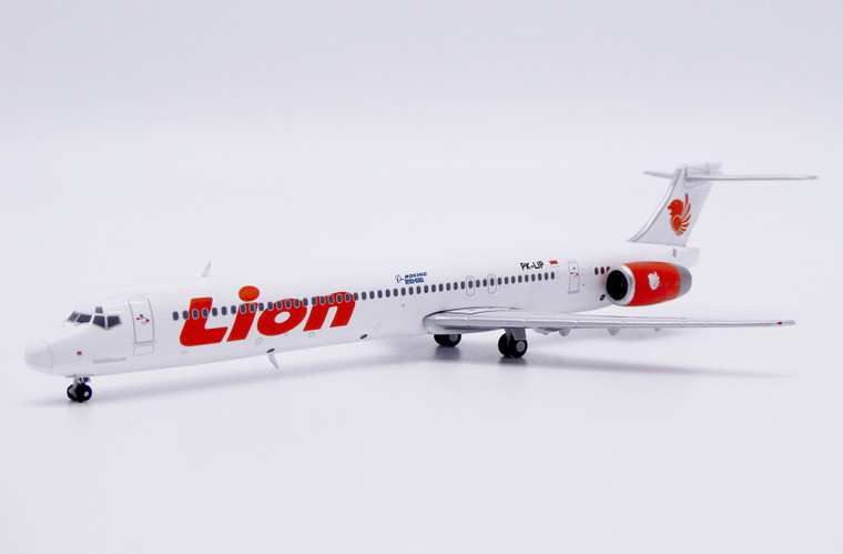 JC Wings Lion Air McDonnell Douglas MD-90 Reg: PK-LIP With Stand LH4399 Scale 1:400