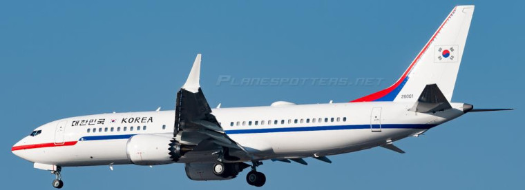 JC Wings Government of South Korea Boeing 737 MAX 8 BBJ Reg: 26-001 With Stand XX40869 Scale 1:400