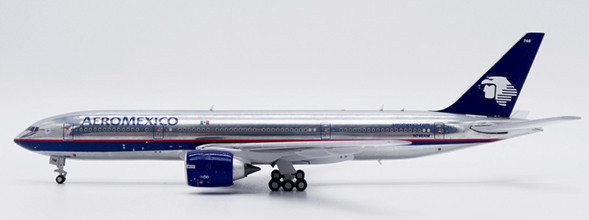 JC Wings Aeromexico Boeing 777-200ER "Polished" Reg: N746AM "Flaps Down" With Antenna XX40026A Scale 1:400