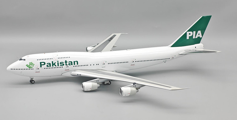 InFlight200 PIA - Pakistan International Airlines Boeing 747-300 Reg: AP-BFV IF743PIA0826 1:200