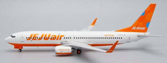 JC Wings Jeju Air Boeing 737-800 Reg: HL8049 XX20036 1:200 With Stand