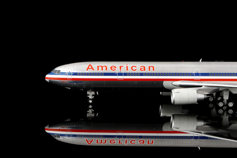 SQ Wings American Airlines MD-11 Reg: N1754 L2226 Scale 1:200