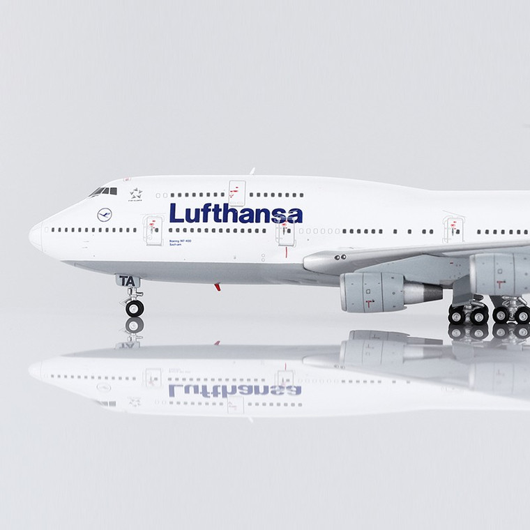 Lufthansa Boeing 747-400 Reg: D-ABTA YY74411 Scale 1:400