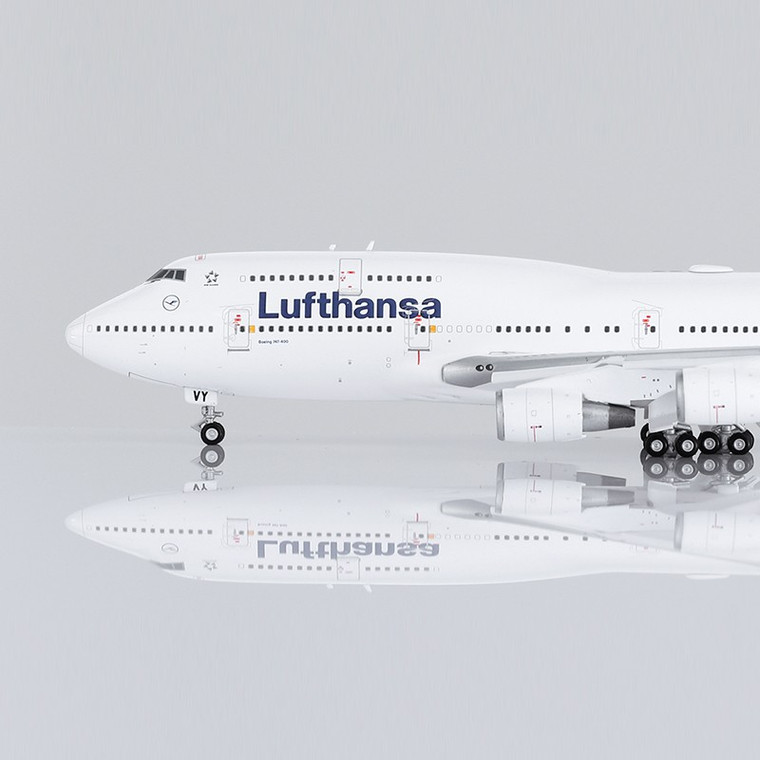 Lufthansa Boeing 747-400 Reg: D-ABVY Flap-down YY74410F Scale 1:400