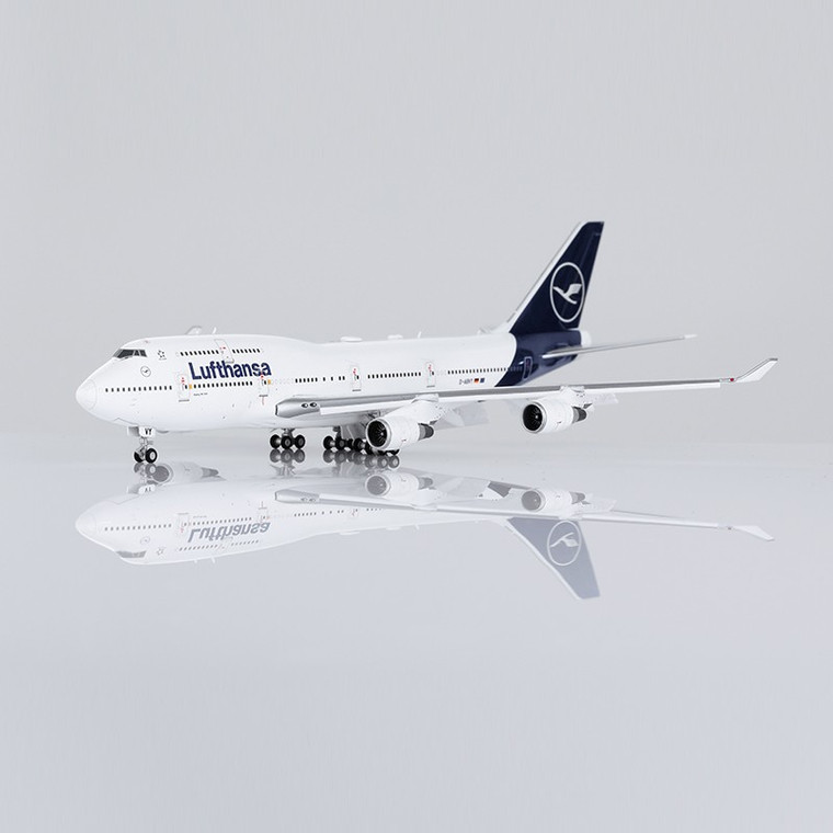 Lufthansa Boeing 747-400 Reg: D-ABVY Flap-down YY74410F Scale 1:400