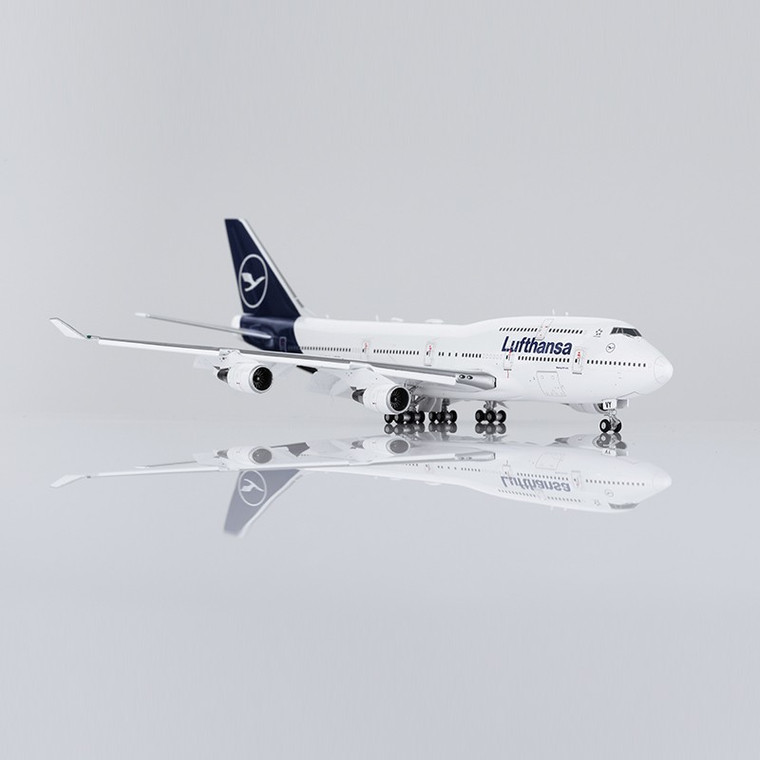 Lufthansa Boeing 747-400 Reg: D-ABVY Flap-down YY74410F Scale 1:400
