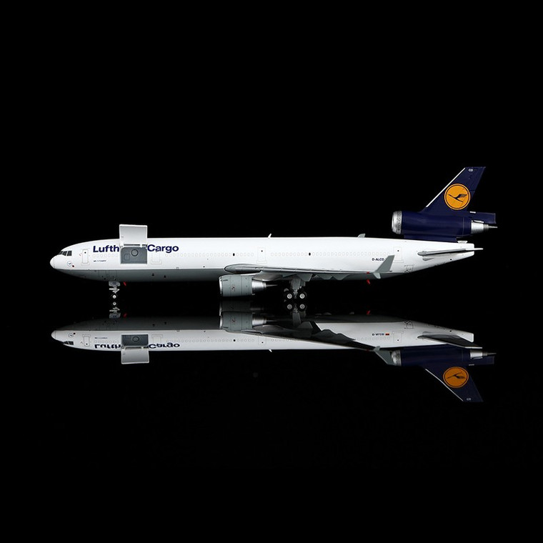 Lufthansa MD11 D-ALCD Old Painting Interactive YY1101D Scale 1:400