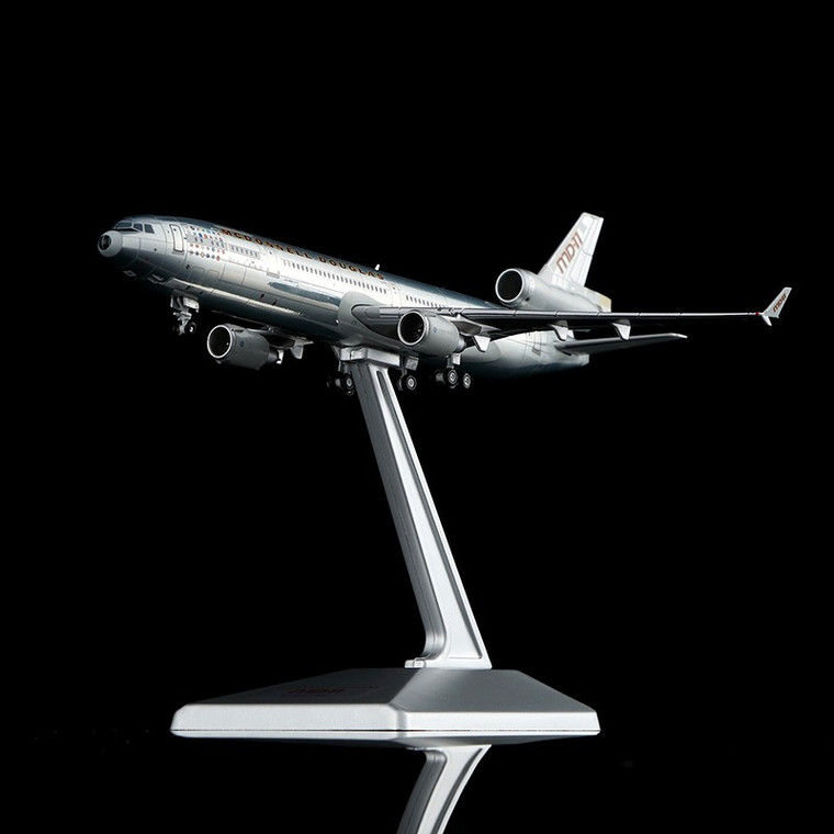 McDonnell Douglas MD-11 N111MD YY1104P Scale 1:400