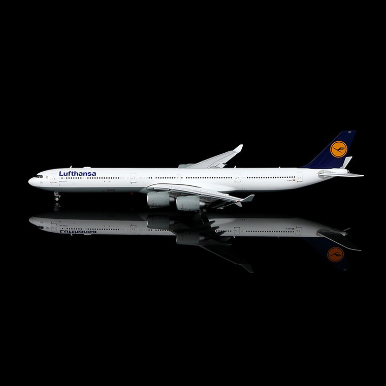 Lufthansa A340-600 Reg: D-AIHZ 