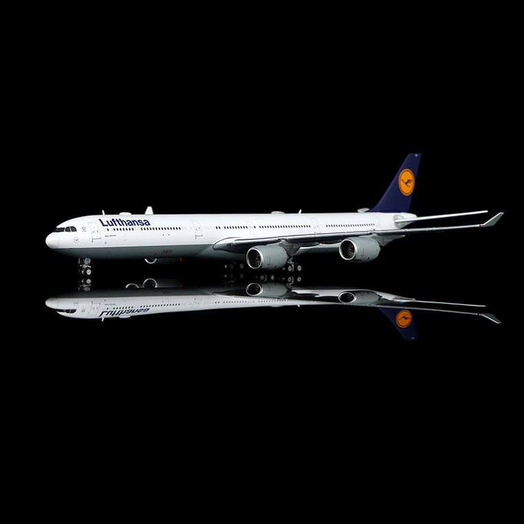 Lufthansa A340-600 Reg: D-AIHZ YY34615 Scale 1:400