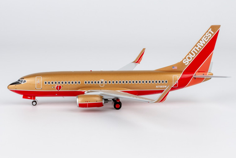 Southwest Airlines Boeing 737-700 Reg: N758SW 05034 1:200