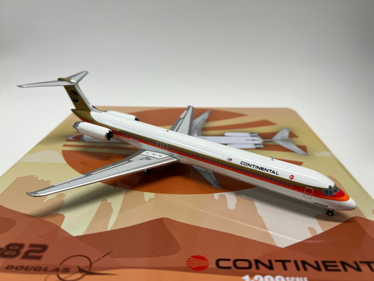 航空機・ヘリコプター Jet-X 1/400 JX099 MD-82 CONTINENTAL Jet-X Continental MD-82 Polished Reg: N802NY JX024-2-002 Scale 1:200