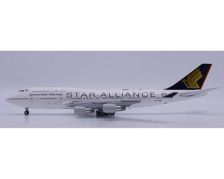 Singapore Airlines Boeing 747-400 "Star Alliance" Reg: 9V-SPP XX40701 Scale 1:400