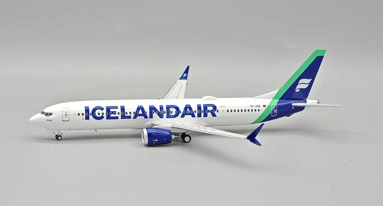 InFlight200 Icelandair Boeing 737 MAX 9 Reg: TF-ICB with stand IF739MFI1025 1:200 with stand (Limited)