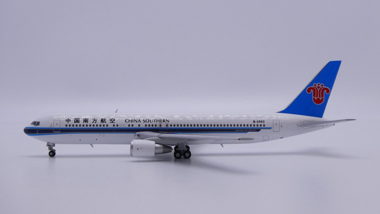China Southern Boeing 767-300ER B-2562 A244039 Scale 1:400