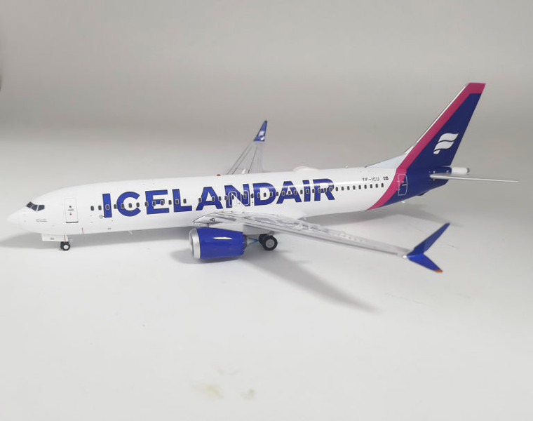 InFlight200 Icelandair Boeing 737-8 MAX TF-ICU IF738MFI112 Scale 1:200