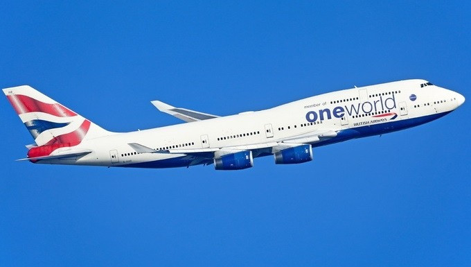 Phoenix Model BRITISH AIRWAYS B747-400 (ONE WORLD LIVERY) G-CIVZ PH4BAW2075 1:400