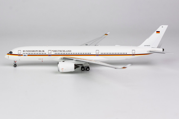 NG Model Luftwaffe A350-900 10+3 39005 1:400