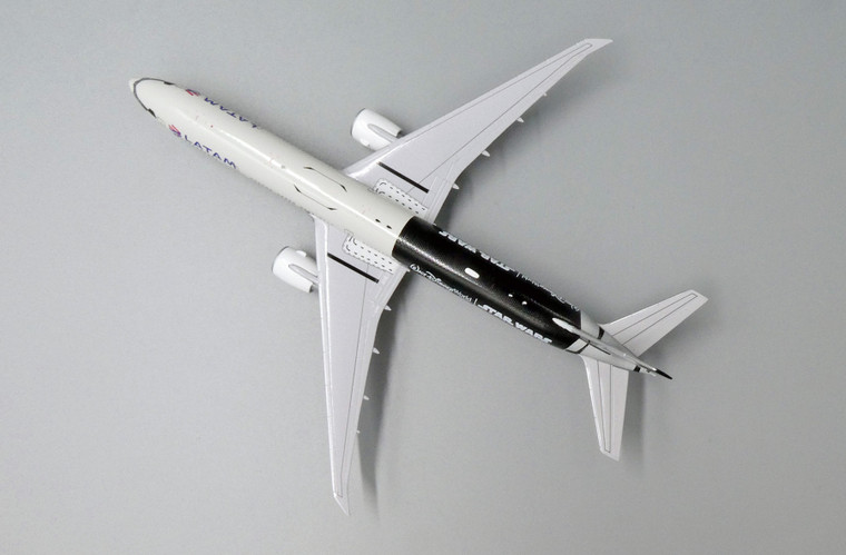 JC Wings LATAM B777-300ER 
