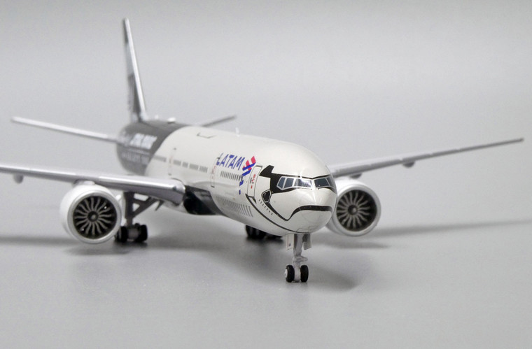 JC Wings LATAM B777-300ER 