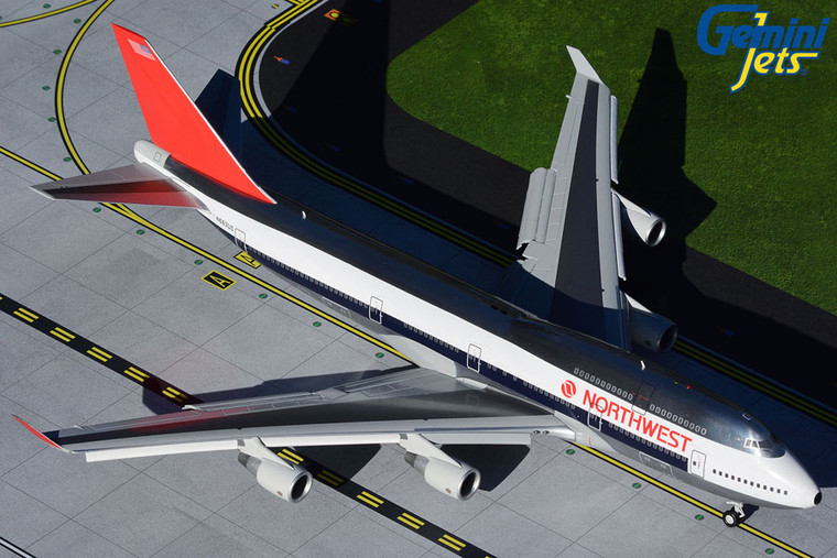 Gemini200 Northwest Airlines B747-400 delivery livery; flaps down
