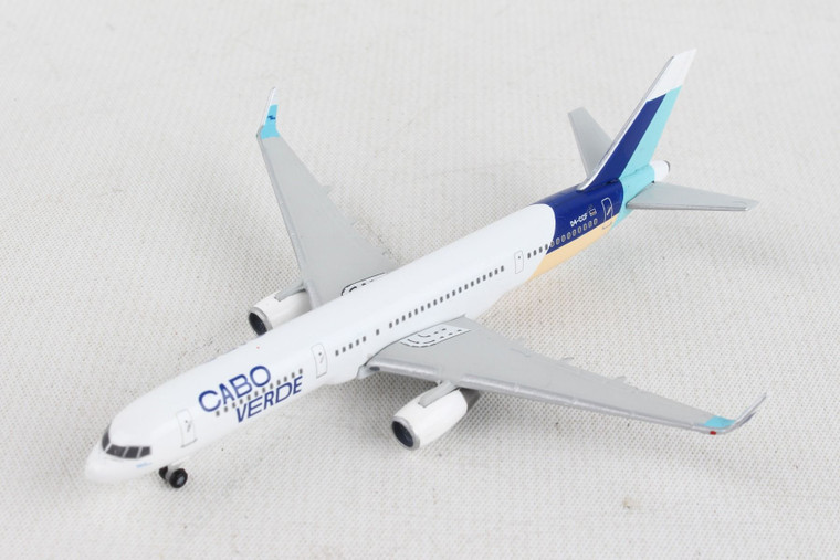 HERPA CABO VERDE 757-200 HE534581 1:500 ISLAND OF SAL COLORS