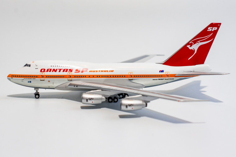 NG Model Qantas named "City of Gold Coast - Tweed" 747SP VH-EAA 07009 1:400