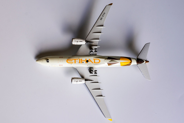 NG Model Etihad Airways n/c A330-200 A6-EYH 61027 1:400