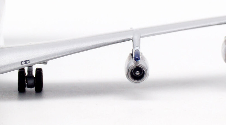 Inflight200 BOAC G-APFF Boeing 707-436 with stand and collectors