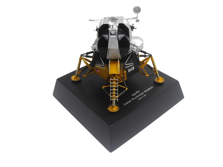 Apollo 11 Lunar Excursion Module (LEM) – E3848 1:48 Scale