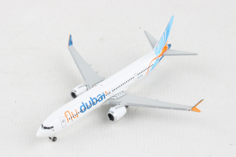 HERPA FLY DUBAI 737MAX9 1:500