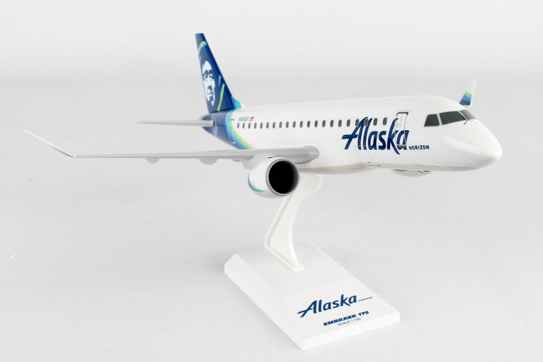 SkyMarks ALASKA E175 HORIZON Reg: N620QX Scale 1:100
