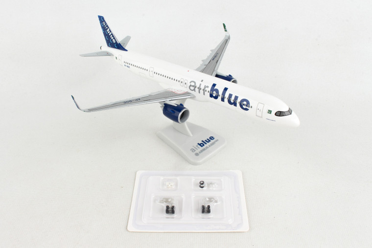 HOGAN AIRBLUE A321NEO 1/200 W/GEAR REG#AP-BOE