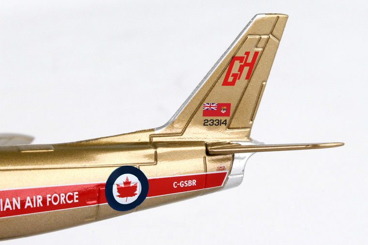 POSTAGE STAMP RCAF CANADAIR SABRE 1/110 GOLDEN HAWKS