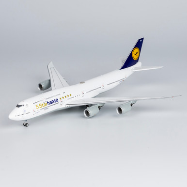 Lufthansa 747-8 D-ABYM 5 Starhansa titles 78011 1:400